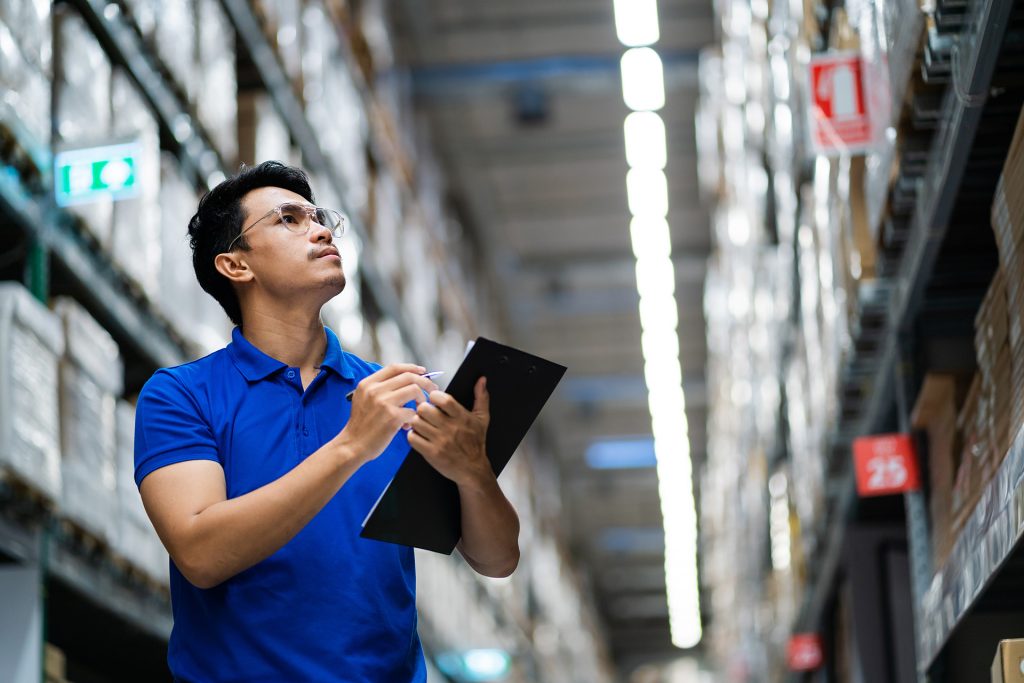 uniforme de distribuidora